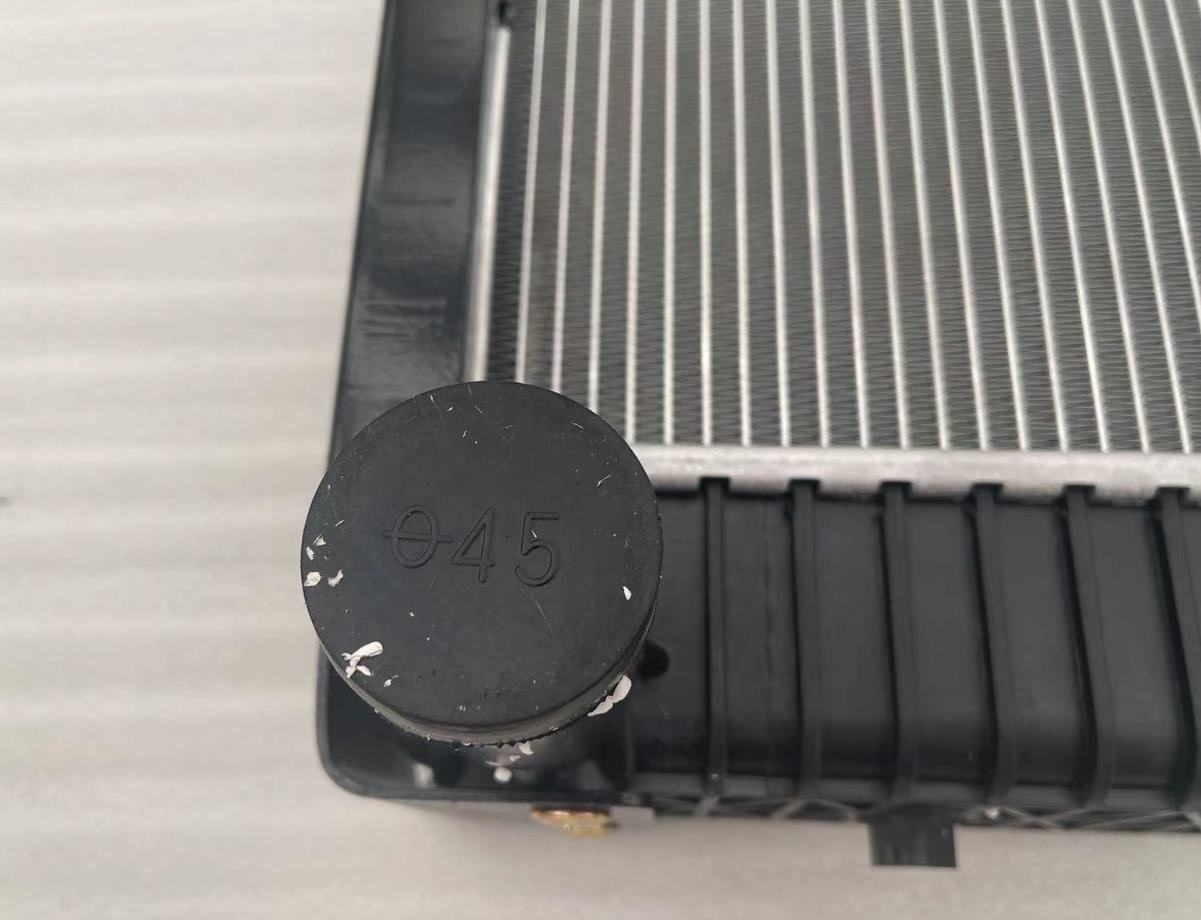 Conjunt de radiador d'alumini Shacman Delong F3000 Aolong DZ9112532888 B